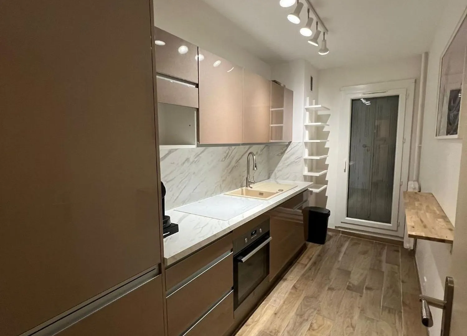 Grand Appart Climatise Avec Parking Apartment Nice