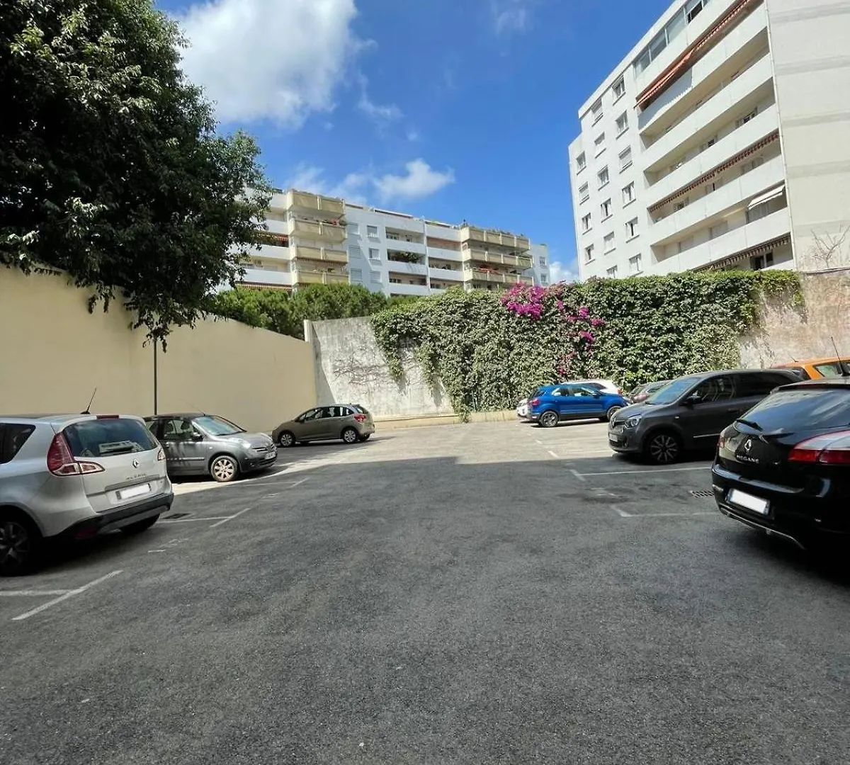 Grand Appart Climatise Avec Parking Apartment Nice 0*,  France